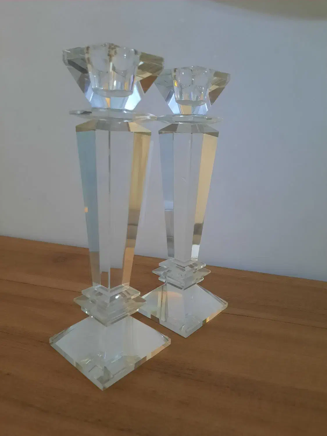 شمعدان بلور|کلکسیون اشیاء عتیقه|رشت, باهنر|دیوار