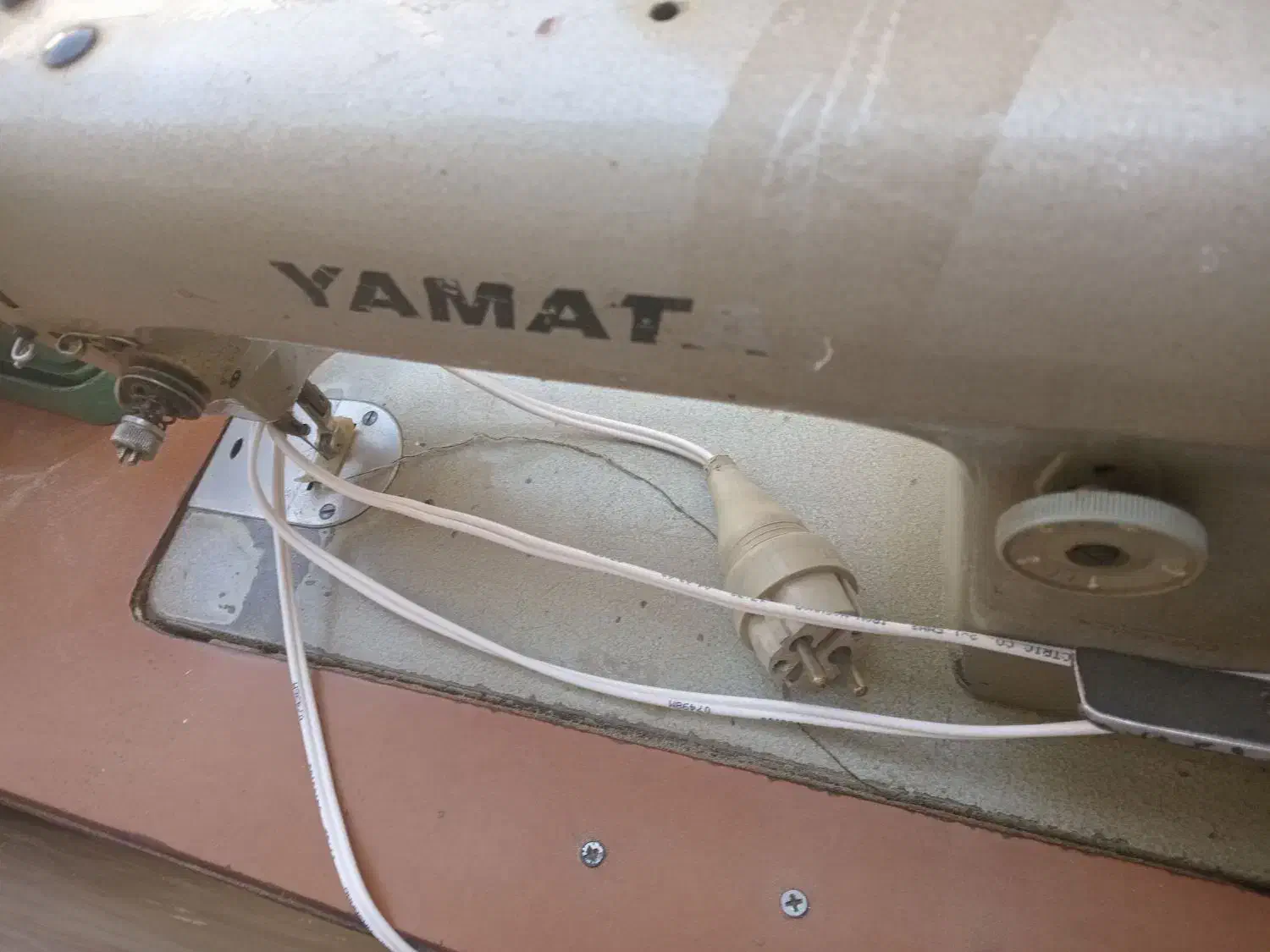 چرخ راسته دوز|چرخ خیاطی و ریسندگی|چناران, |دیوار