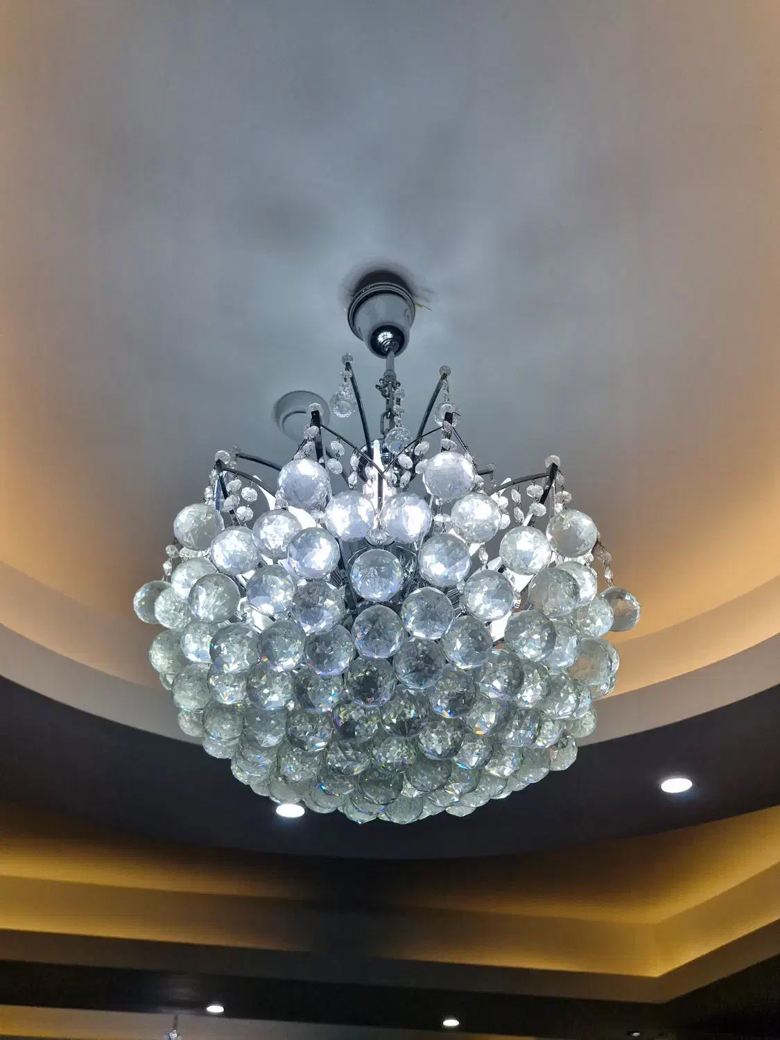 ۳ عدد لوستر کریستالی|لوستر و چراغ آویز|کرج, برغان|دیوار