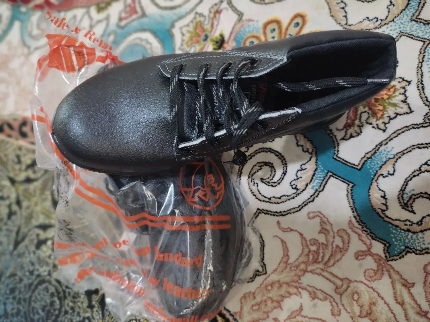 کفش ایمنی|کیف، کفش، کمربند|شوشتر, |دیوار