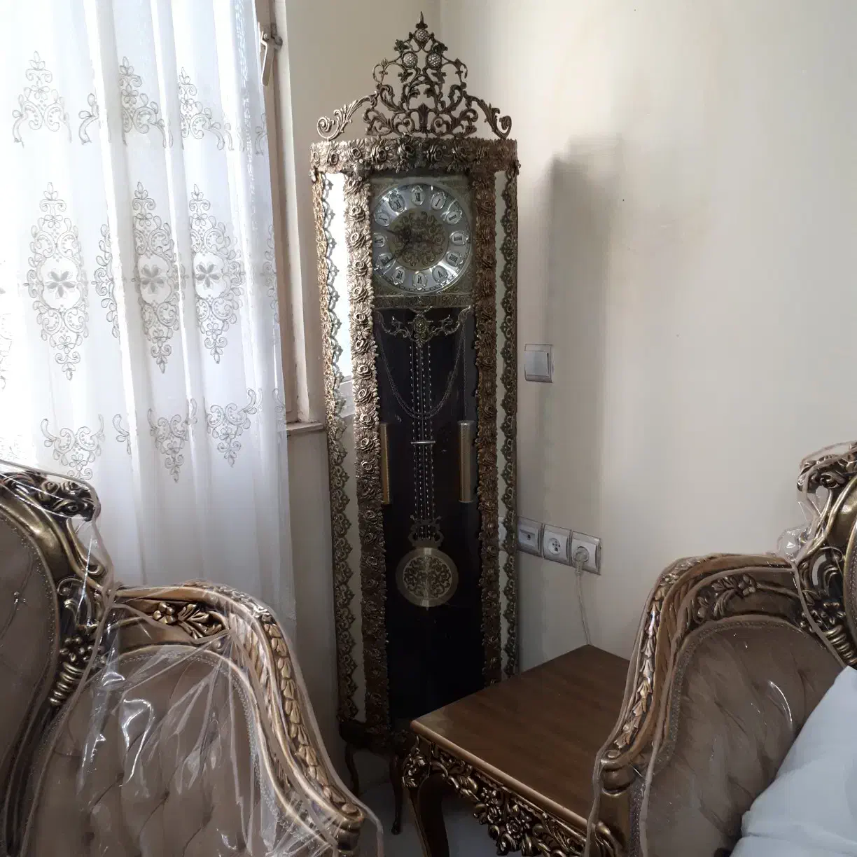 بوفه و ساعت برنجی سنگین گل رز درجه یک|بوفه، ویترین، کنسول|الیگودرز, |دیوار