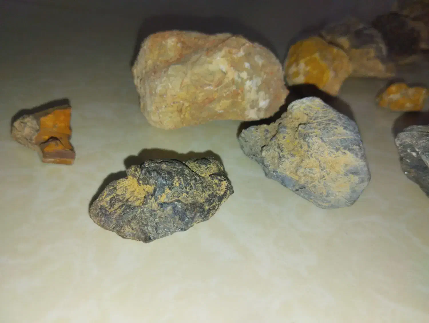 سنگ  قدمتی|کلکسیون اشیاء عتیقه|ساوه, |دیوار