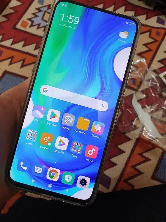 پرچمدار شیائومی در حد آک همراه با کارتن|موبایل|قم, شاه احمد قاسم|دیوار