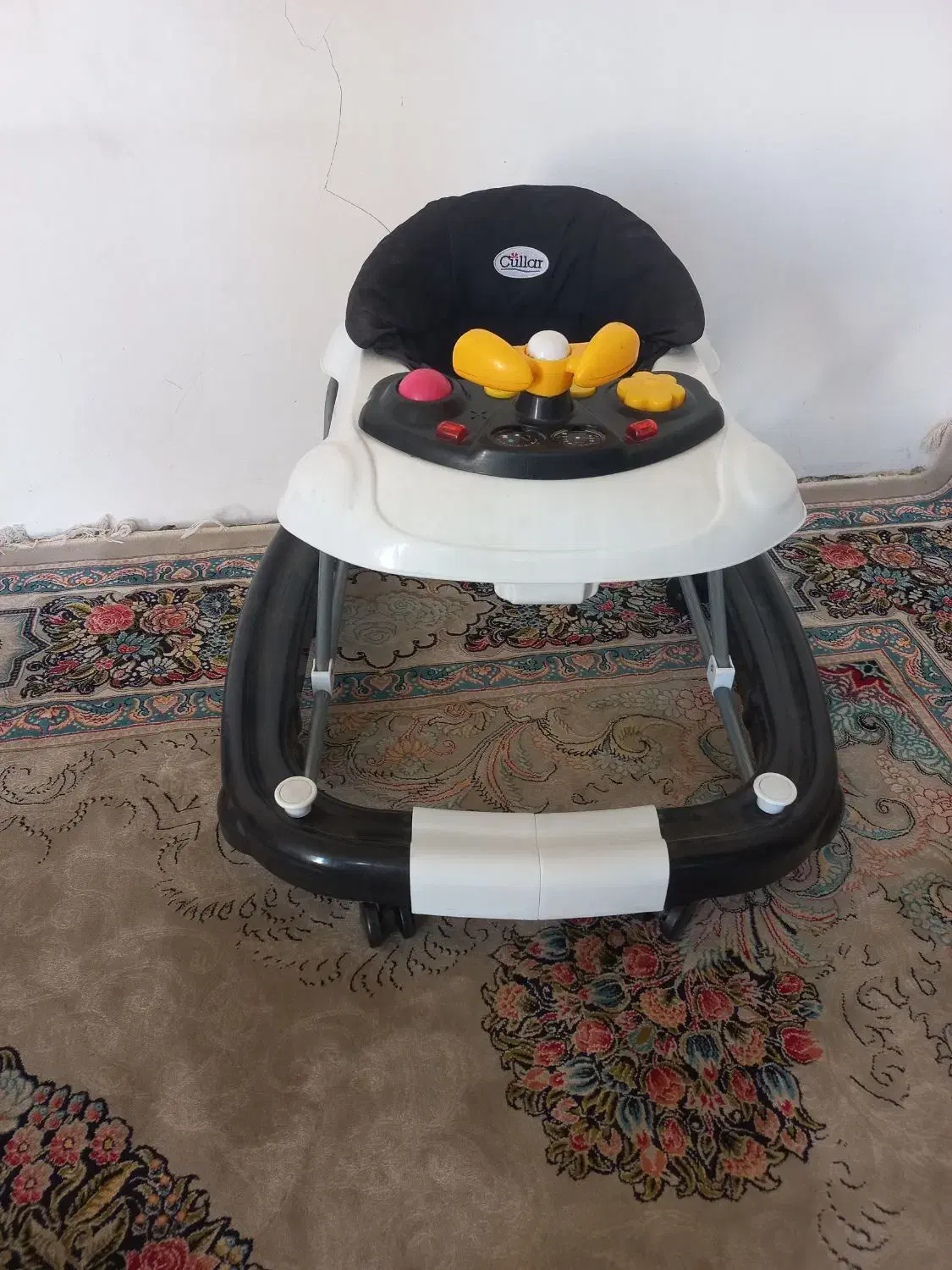 روروک|کالسکه و لوازم جانبی|مشهد, نیزه|دیوار