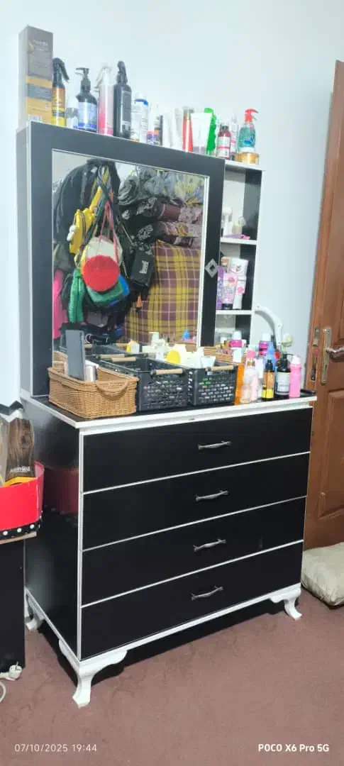 سرویس خواب|تخت و سرویس خواب|سلماس, |دیوار