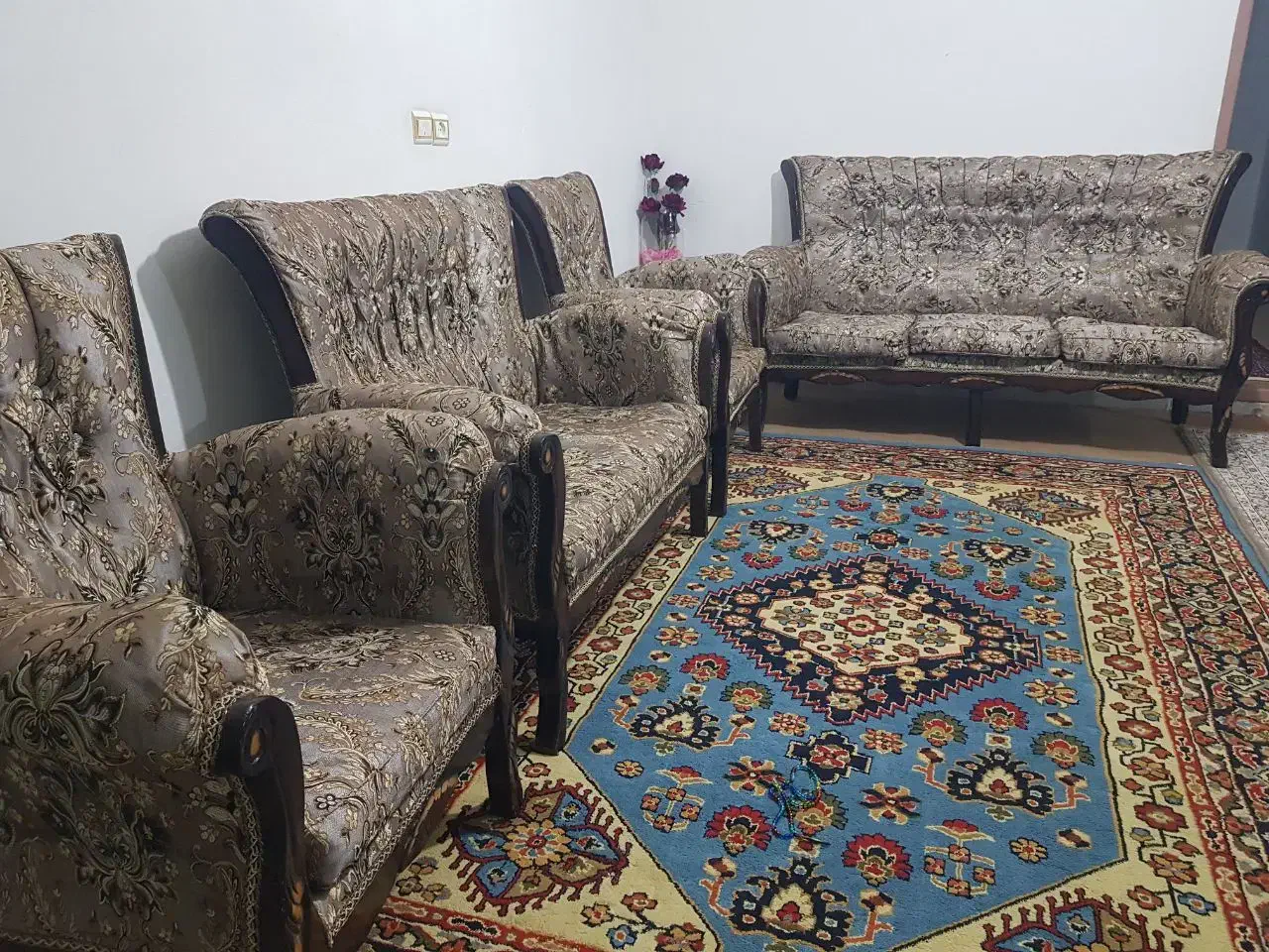 مبل ۷ نفره تمیز و سالم|مبلمان خانگی و میز عسلی|گیلان غرب, |دیوار