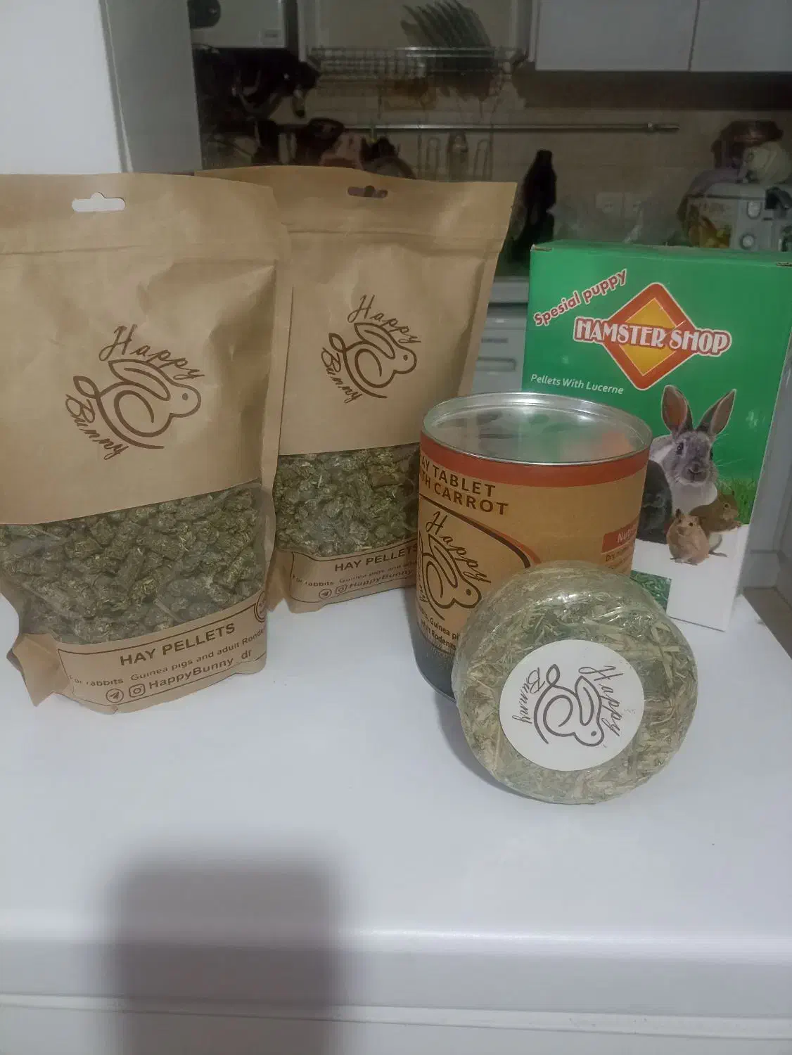 علوفه و پلت و غذای خرگوش یونجه|لوازم جانبی حیوانات|تهران, چوب تراش|دیوار