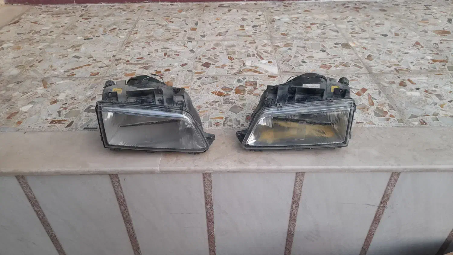 لامپ منزل ومقداری خوردوریز|لامپ و چراغ|نهاوند, |دیوار