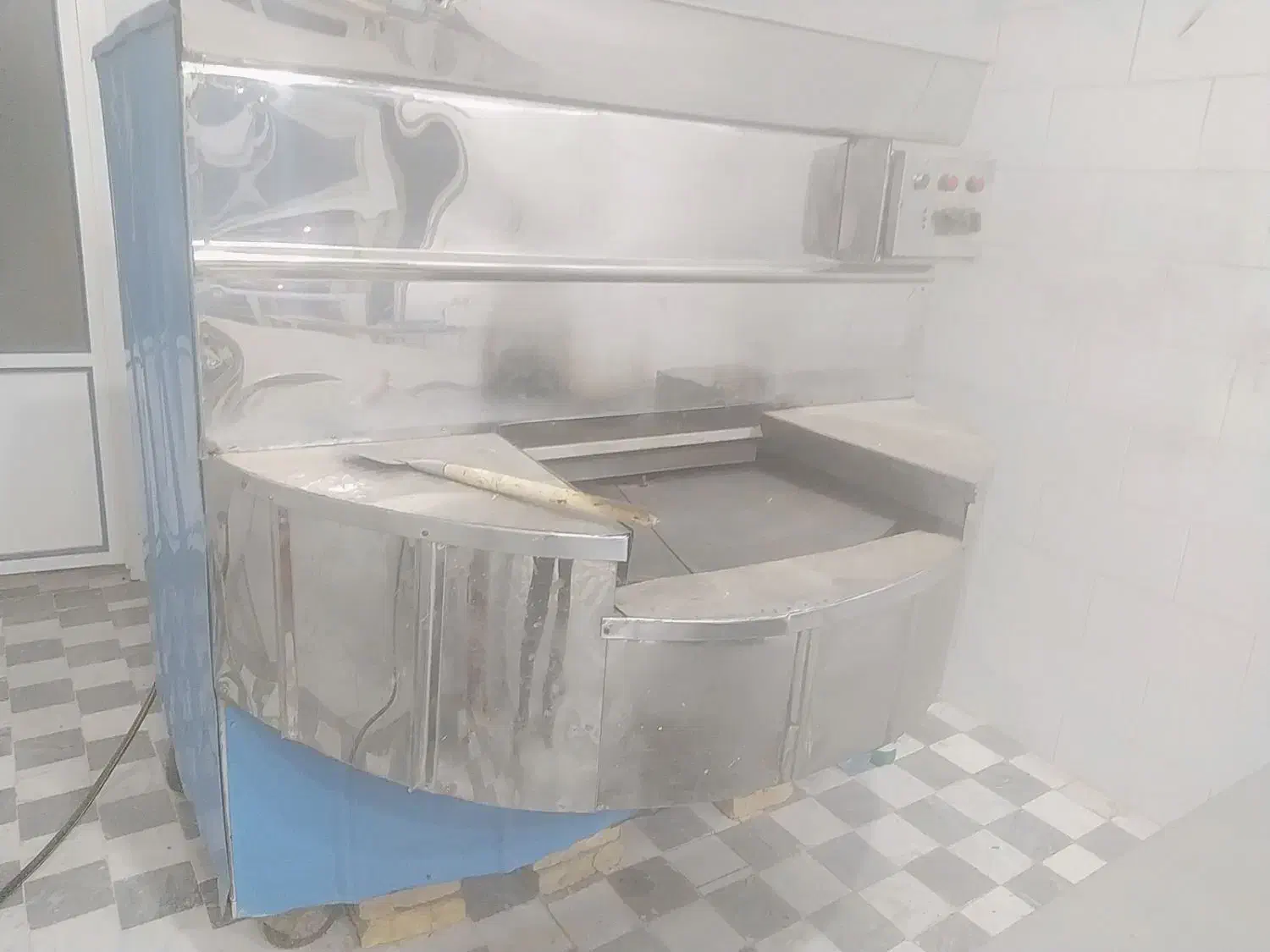 فروش تنور ویترین میز کار|فروشگاه و مغازه|اردکان, |دیوار