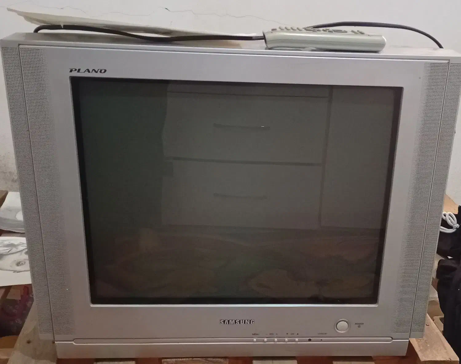 تلویزیون 21|تلویزیون و پروژکتور|چالوس, |دیوار