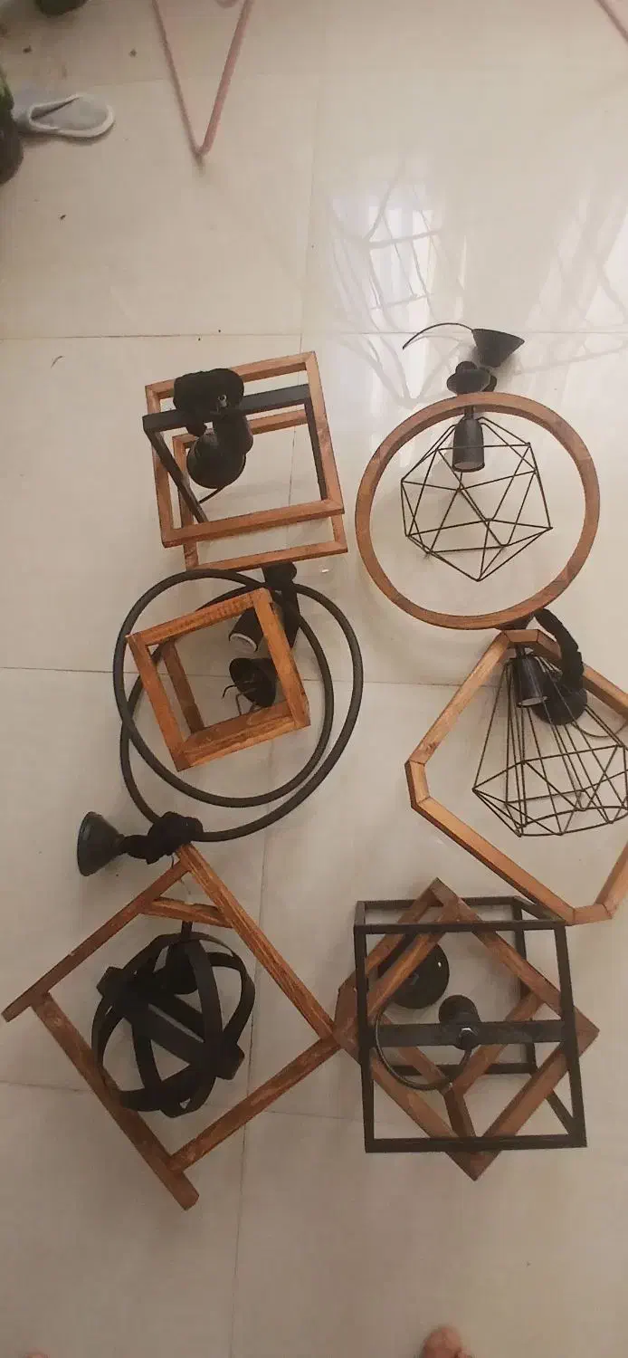 لوستر چوبی فلزی|لوستر و چراغ آویز|اندیشه, شهرک صدف|دیوار