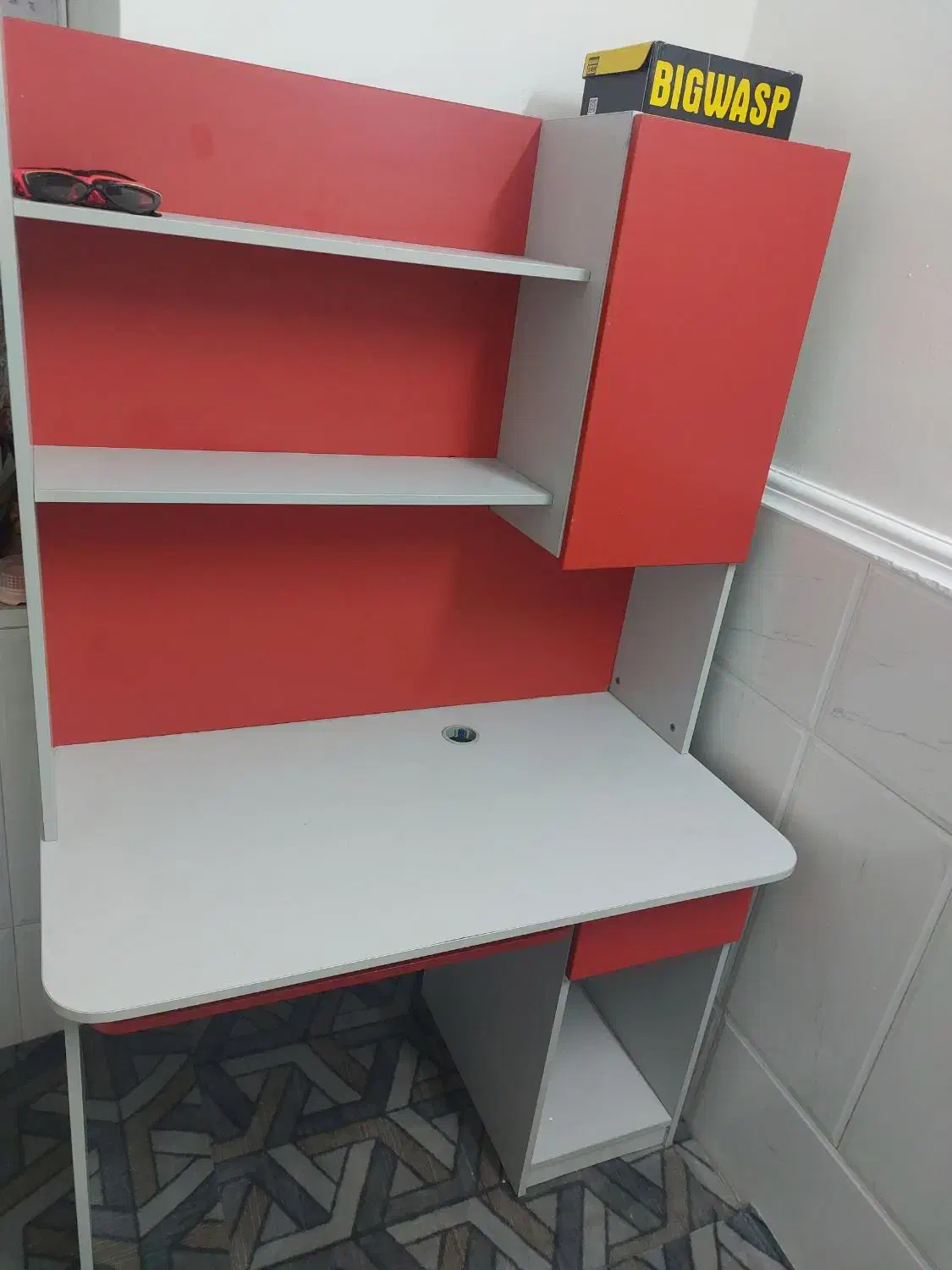 میز تحریر و کامپیوتر|میز تحریر و کامپیوتر|بندرعباس, |دیوار