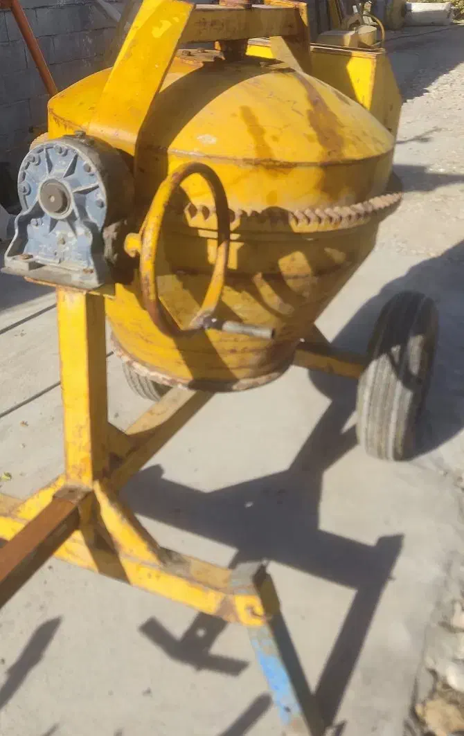 بتن گیر میکسر بالابر بتونیر شرکتی درجه یک|ماشین‌آلات صنعتی|کبودرآهنگ, |دیوار