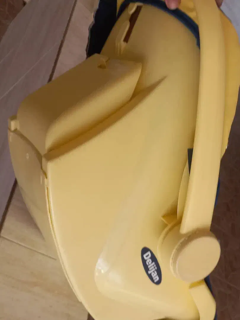 کریر|کالسکه و لوازم جانبی|بروجرد, |دیوار