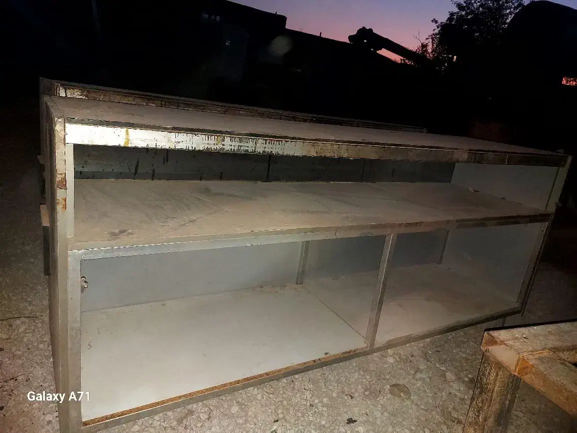 پیشخوان کانتر 2 عدد میز پیشخوان حتما بخوانید|مبلمان اداری|شیراز, اکبر آباد|دیوار