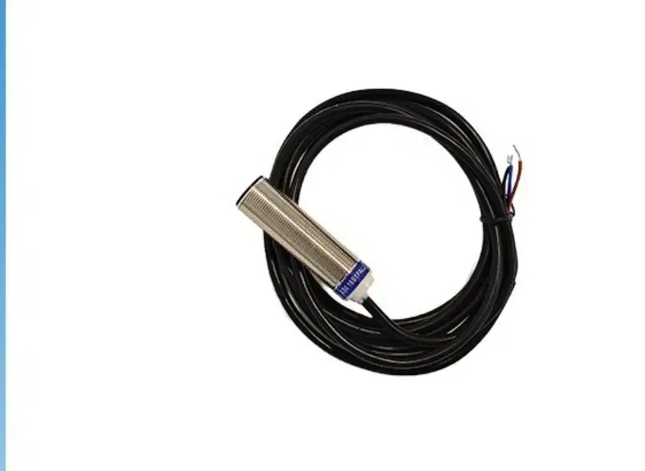 سنسور استوانه ای|ماشین‌آلات صنعتی|هشتگرد, هیو|دیوار