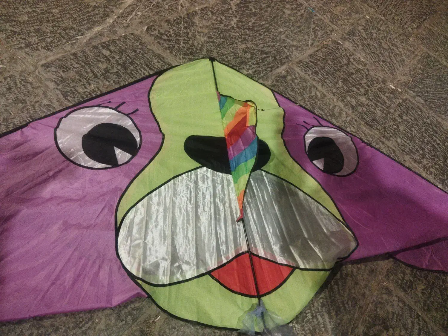 بادبادک نقش جهان|اسباب‌‌بازی|اصفهان, سرتاوه|دیوار