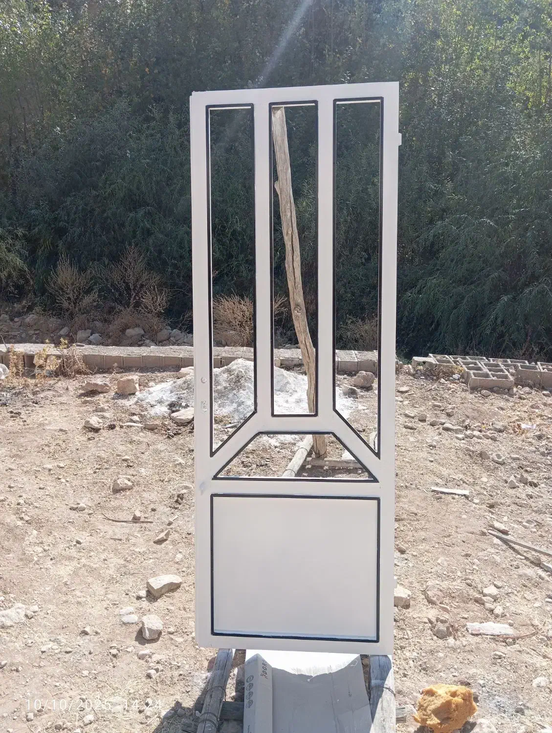 نقاشی ساختمان و رنگ آمیزی درب پنجره و....|خدمات پیشه و مهارت|فلارد, |دیوار