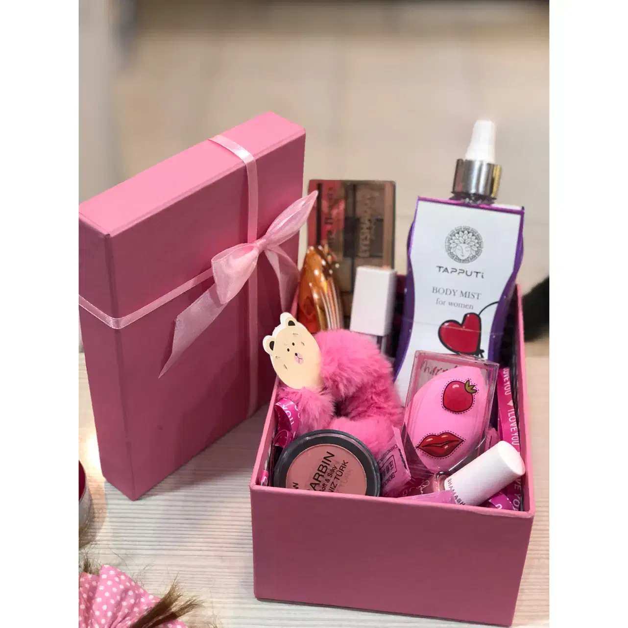 فروش لوازم آرایشی و بهداشتی تک و عمده|آرایشی، بهداشتی، درمانی|شهرکرد, |دیوار