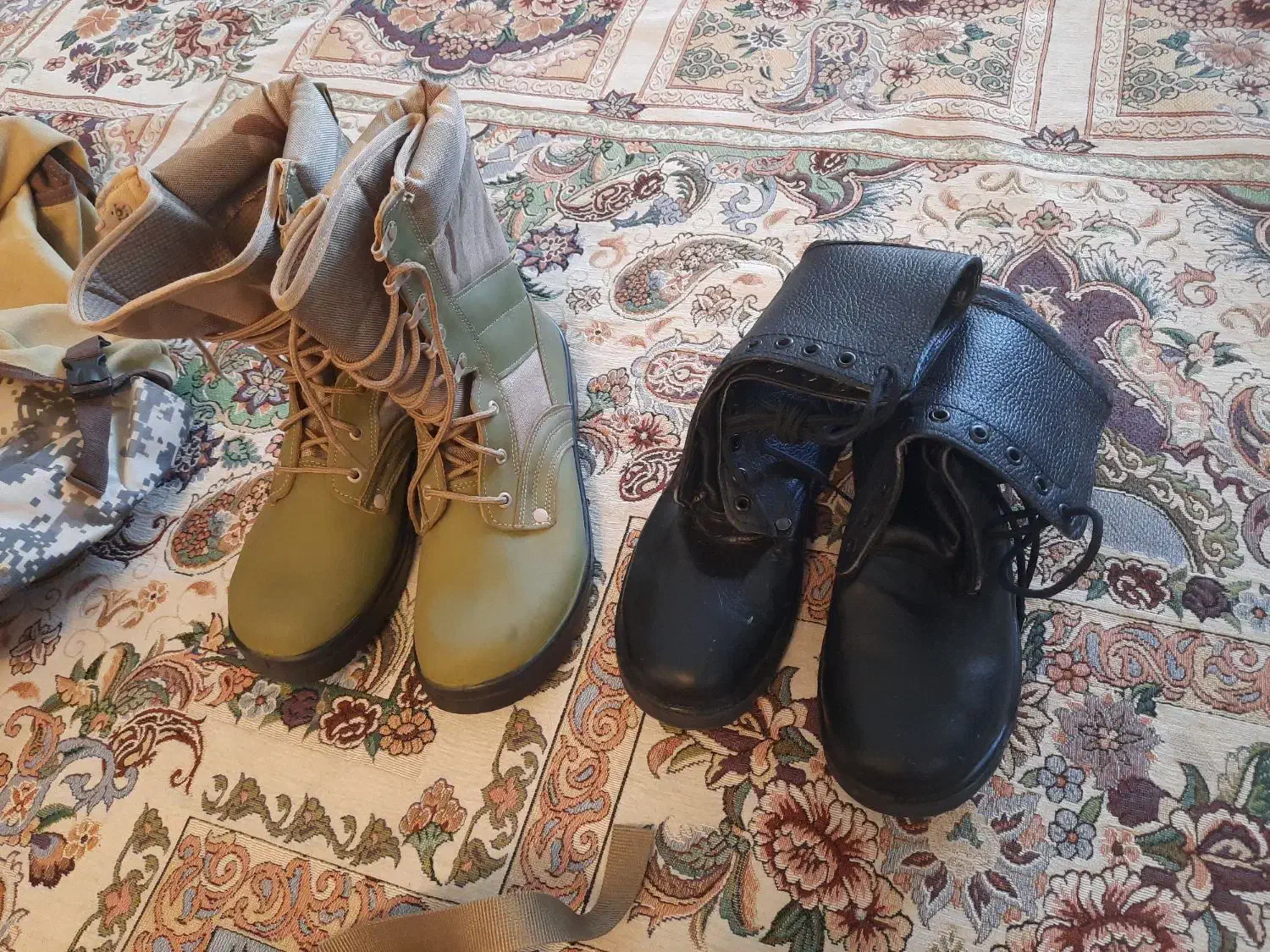 پوتین و کوله پشتی کوهنوردی|کوهنوردی و کمپینگ|شهرکرد, |دیوار