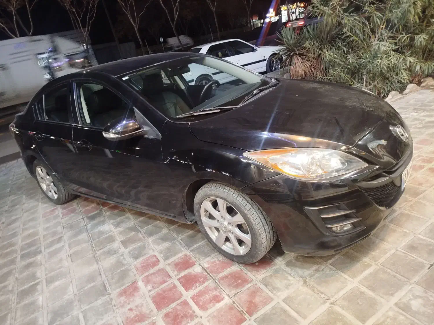 مزدا۳ نیو|خودرو سواری و وانت|خمینی‌شهر, |دیوار