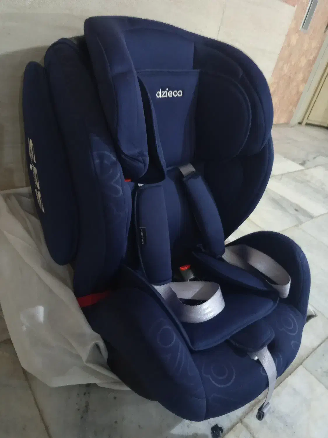 صندلی ماشین کودک|تخت و صندلی بچه|مشکین‌دشت, |دیوار