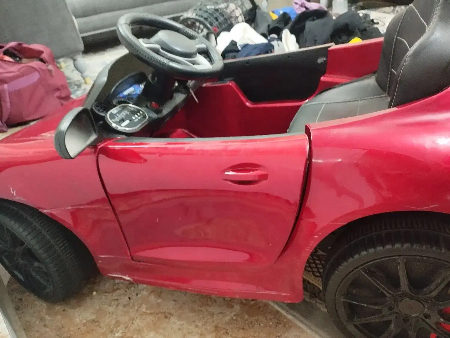 ماشین شارژی|اسباب‌‌بازی|تهران, آهنگران (سراسیاب دولاب)|دیوار