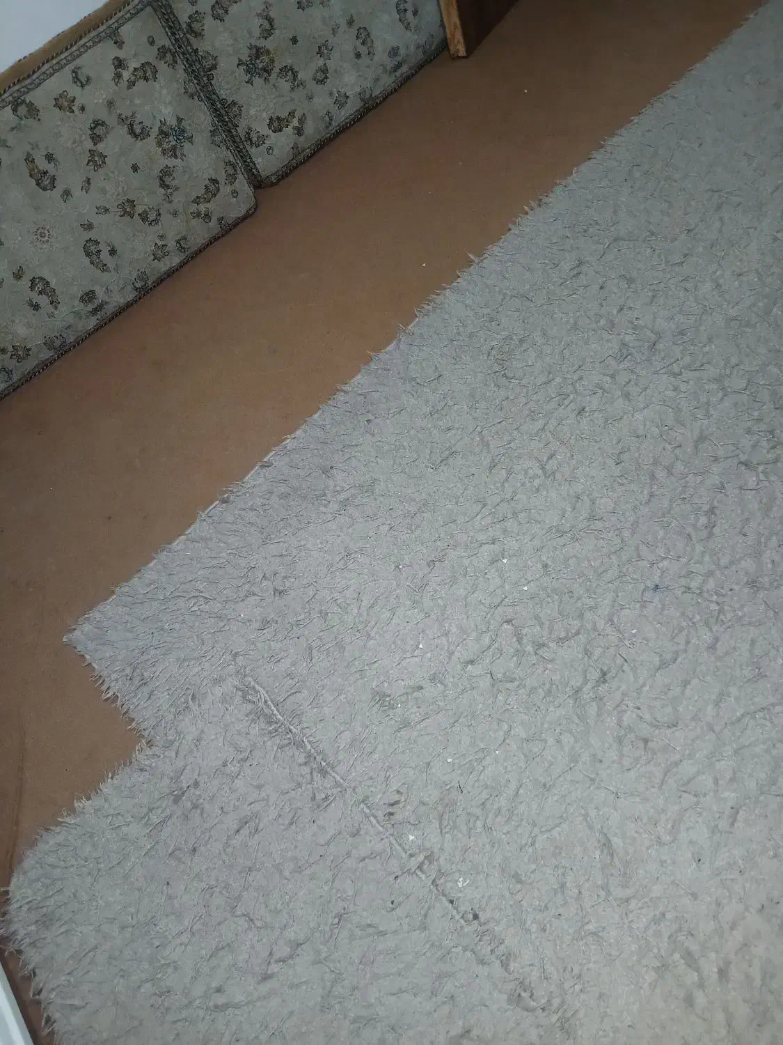 فرش اتاق.|فرش|قم, زند آباد|دیوار