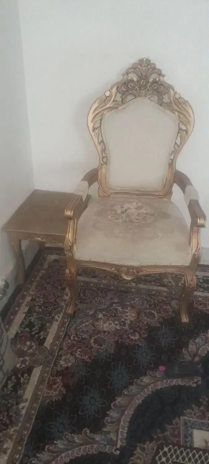 مبل سلطنتی چوب گردو ۹ نفره جنس خوب|مبلمان خانگی و میز عسلی|تایباد, |دیوار