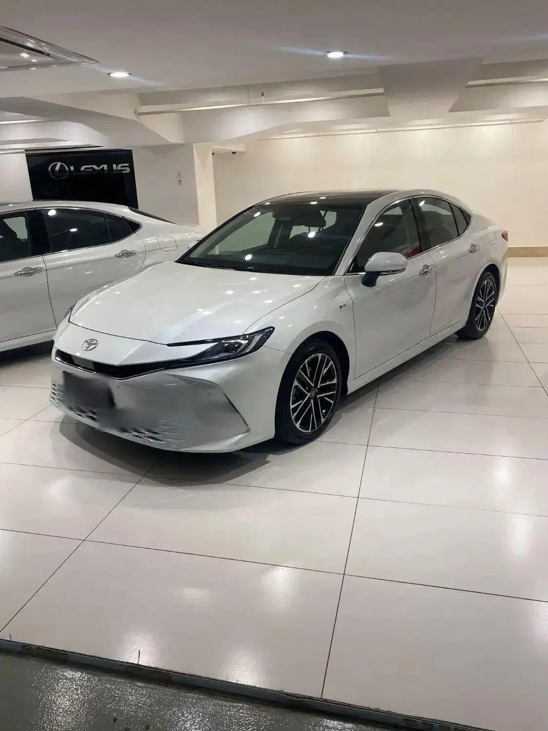 تویوتا کمری هیبرید ۲.۵ لیتری پرمیوم ۲۰۲۵|خودرو سواری و وانت|تهران, ولنجک|دیوار