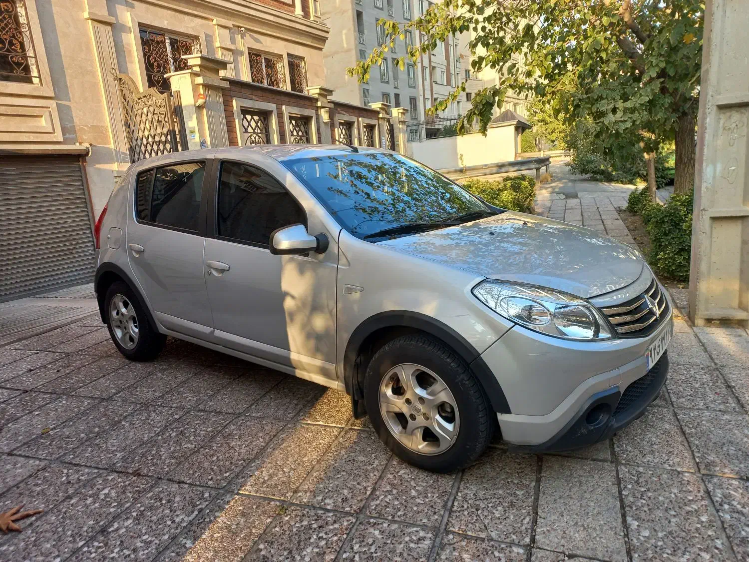 ساندرو اتومات مدل ۹۷|خودرو سواری و وانت|تهران, سازمان آب|دیوار