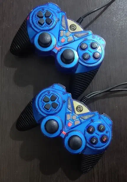 یک جفت دسته بازی کامپیوتر و لپ‌تاپ در حد نو|کنسول، بازی ویدئویی و آنلاین|تبریز, |دیوار