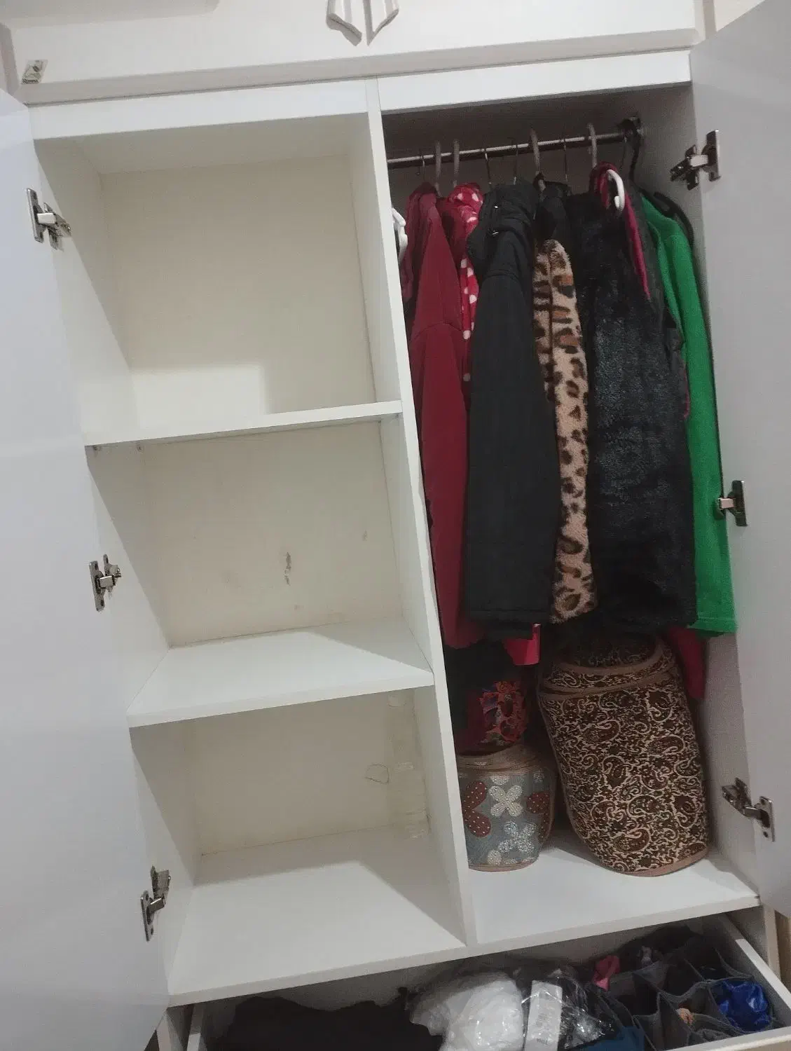 کمد و میز مطالعه|جاکفشی، کمد، دراور|شاهین‌شهر, فدک|دیوار