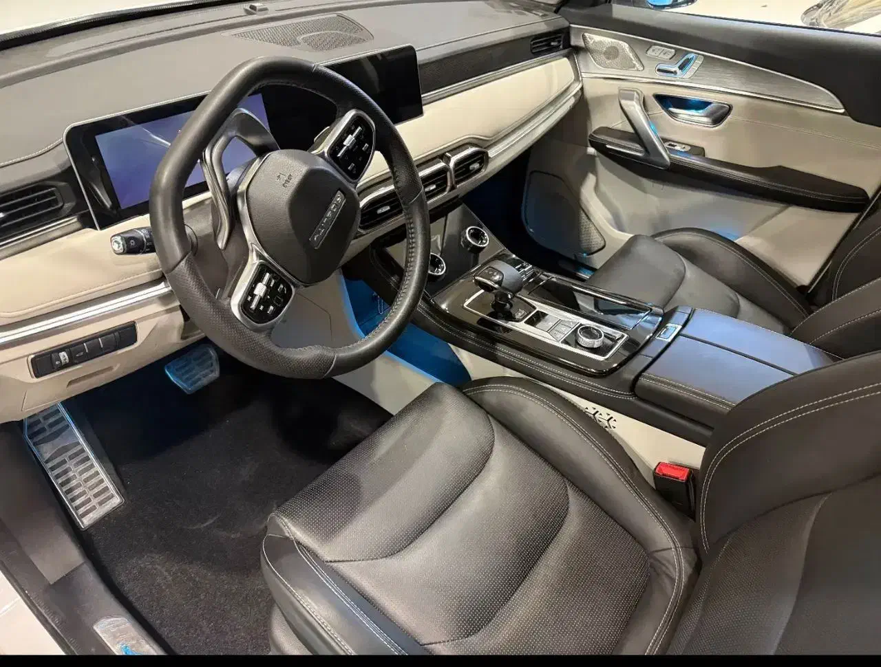 فیدلیتی پرستیژ 7 نفره سفید داخل طوسی 403|خودرو سواری و وانت|تهران, هلال احمر|دیوار