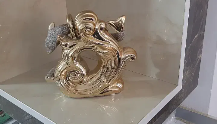 دکوری طلایی دلفین|مجسمه، تندیس، ماکت|قم, پردیسان|دیوار