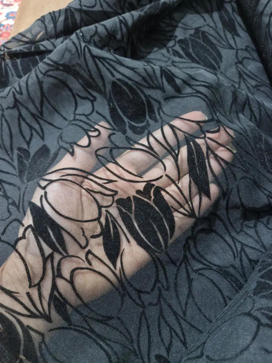 چادر مشکی|لباس|همدان, |دیوار