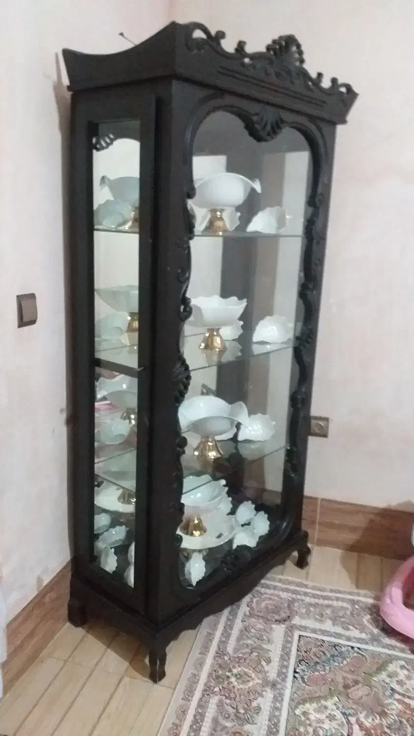 یک عدد بوفه.میزتلویزیون.وکامت سماور|بوفه، ویترین، کنسول|سلماس, |دیوار