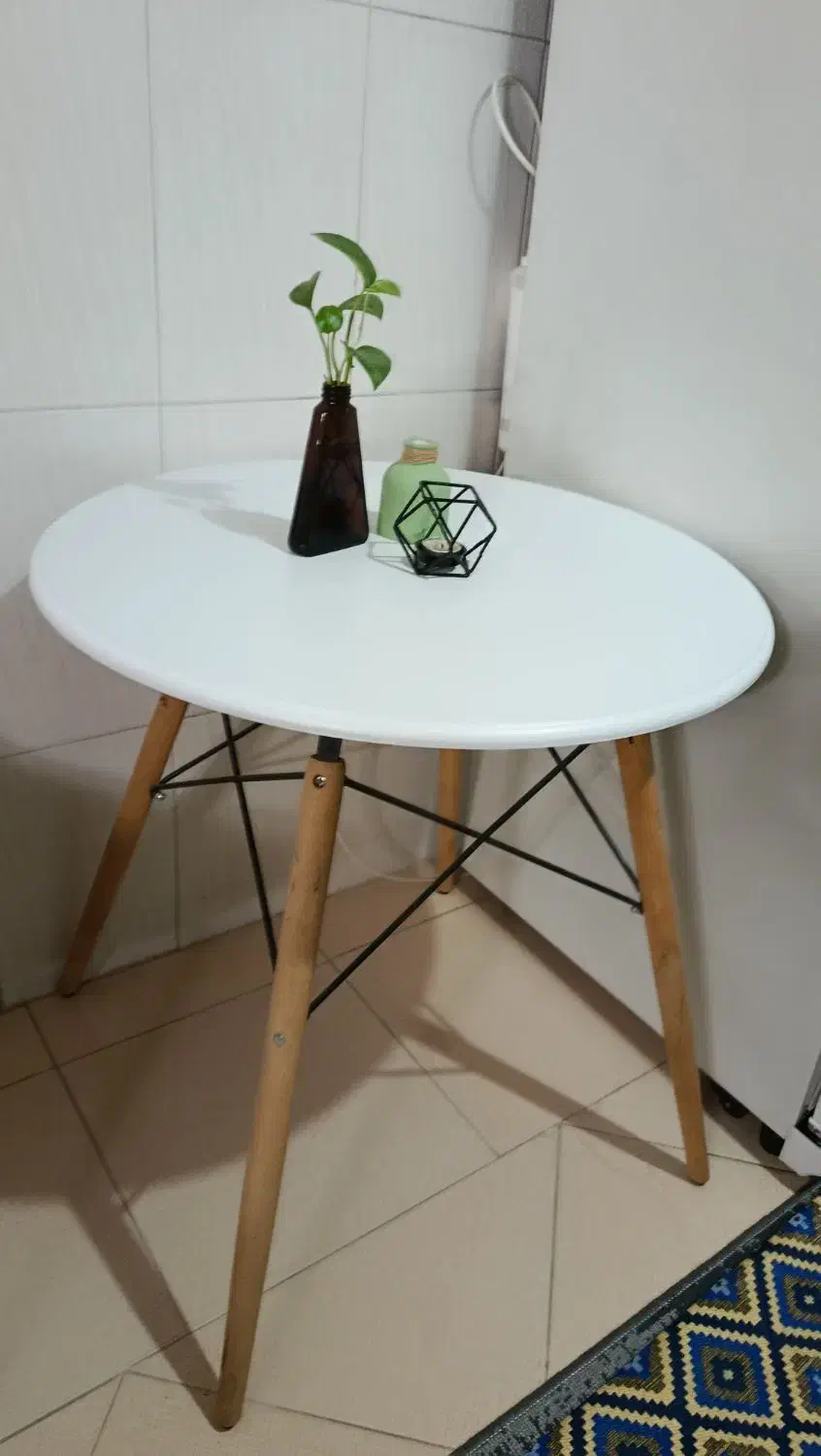 میز ایفل|میز و صندلی غذاخوری|مشهد, سید رضی|دیوار