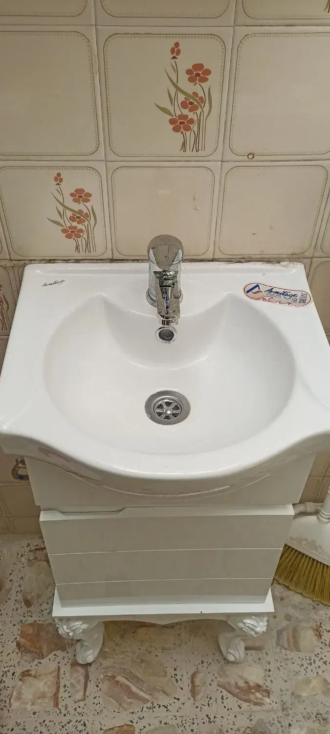 روشویی کمدی|لوازم سرویس بهداشتی|بروجرد, |دیوار