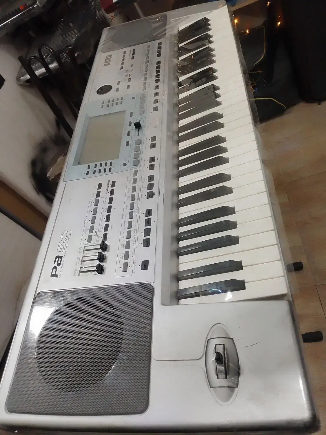 کیبورد|پیانو، کیبورد، آکاردئون|شیراز, کوشک میدان|دیوار