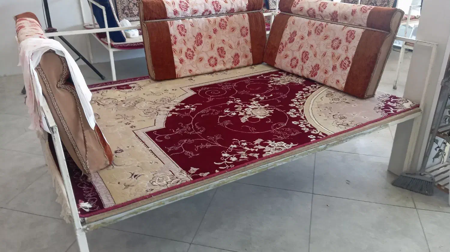 تخت فلزی مخصوص سفره خانه|کافیشاپ و رستوران|کرمانشاه, |دیوار