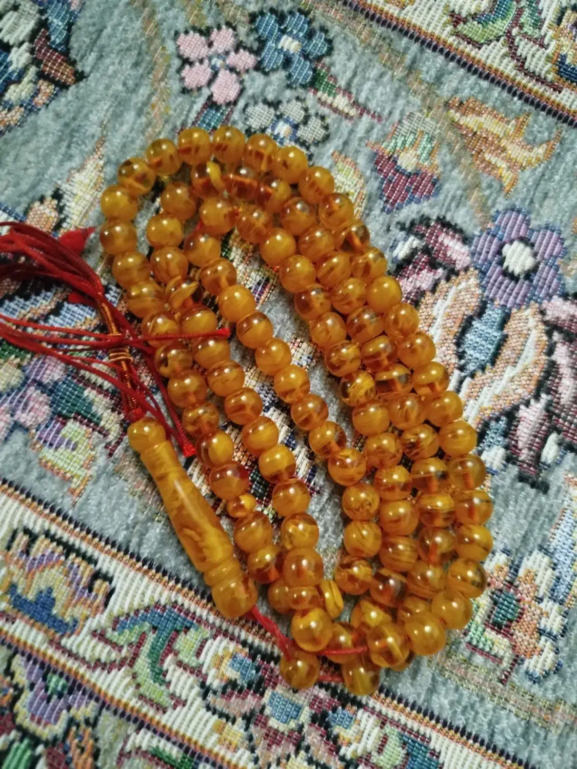 تسبیح کهربا|کلکسیون اشیاء عتیقه|نقده, |دیوار