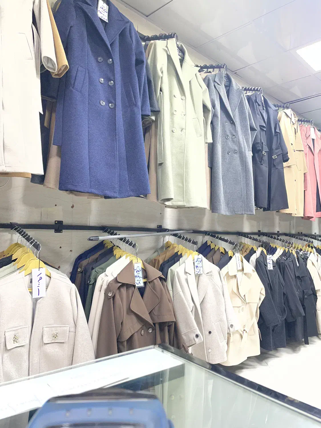 فروشنده خانوم|استخدام خدمات فروشگاه و رستوران|محمدشهر, محمدشهر|دیوار