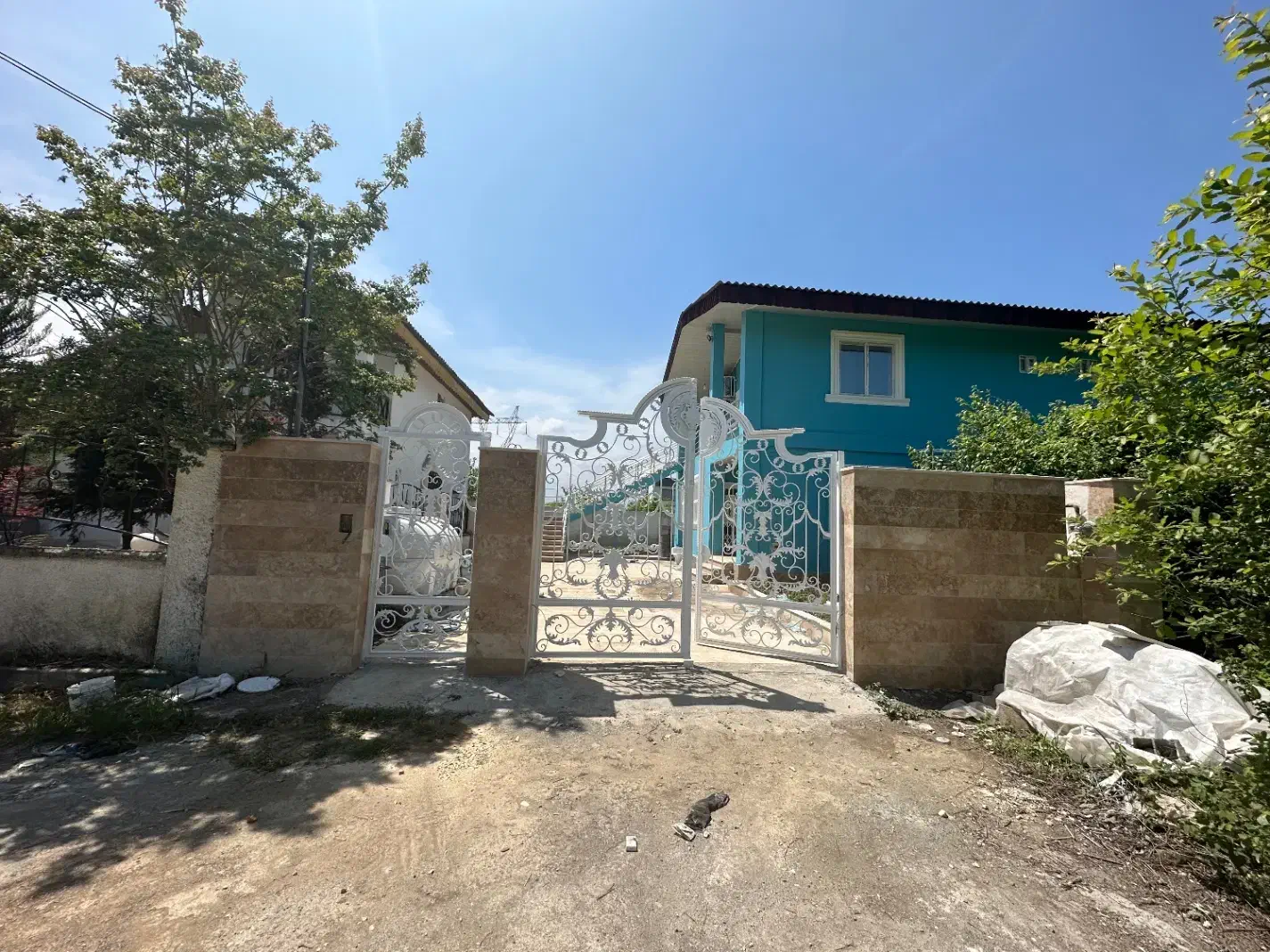 ویلای مجهز شهرکی منظره زیبا نزدیک به جنگل و دریا|فروش خانه و ویلا|نشتارود, |دیوار