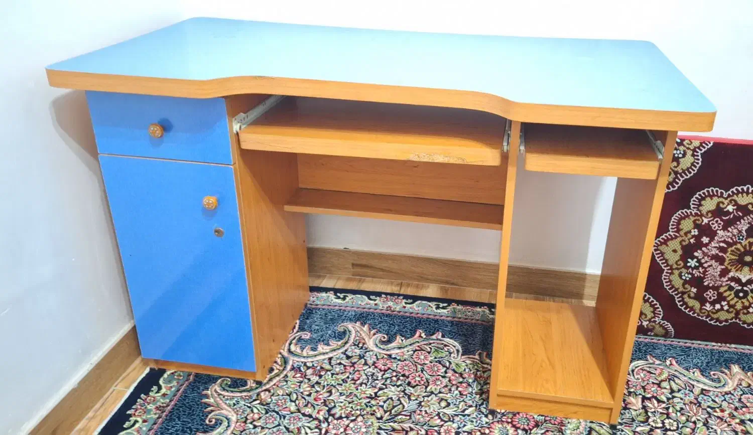 میز کامپیوتر|میز تحریر و کامپیوتر|فومن, |دیوار