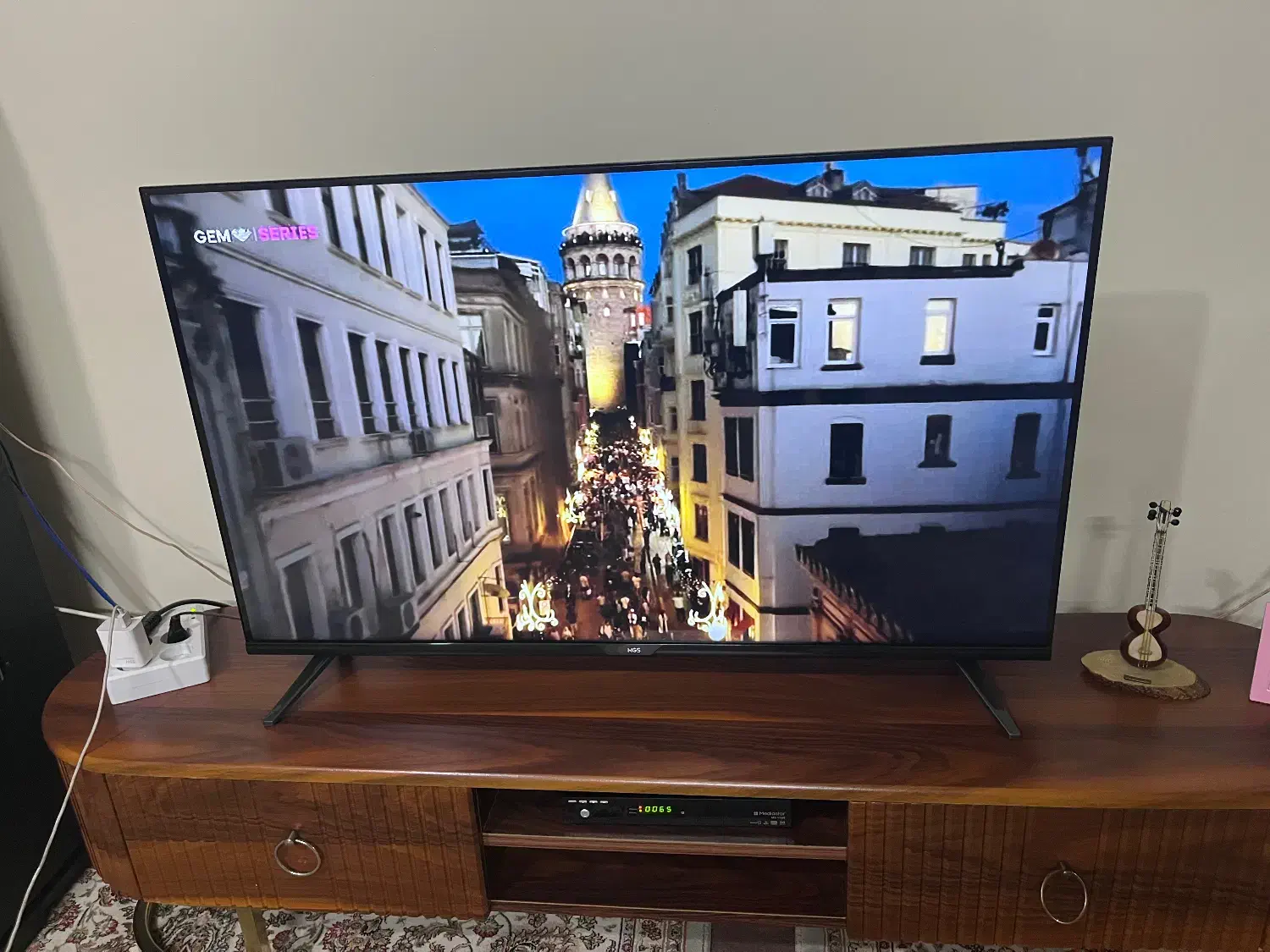 تلویزیون ۴۳ اینچ ام جی اس|تلویزیون و پروژکتور|فشاپویه, |دیوار