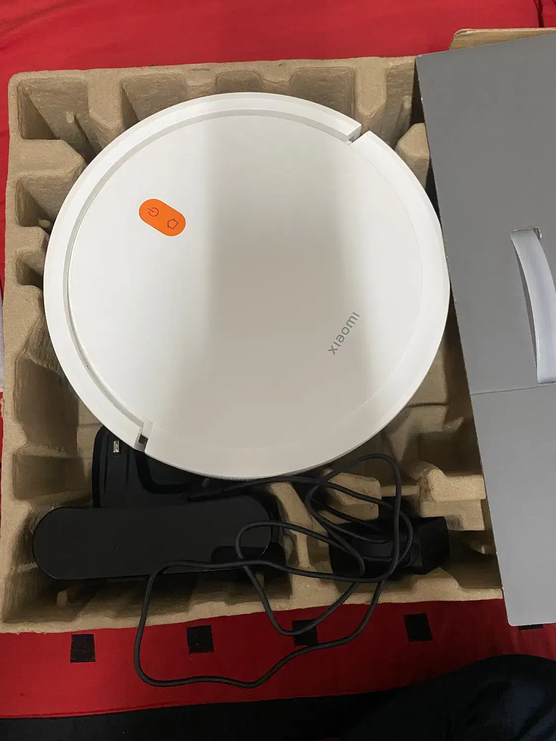 فروش فوری جارو رباتیک نو ( ۲-۳ بارفقط روشن شده)|جاروبرقی، جارو شارژی، بخارشو|شهرکرد, |دیوار