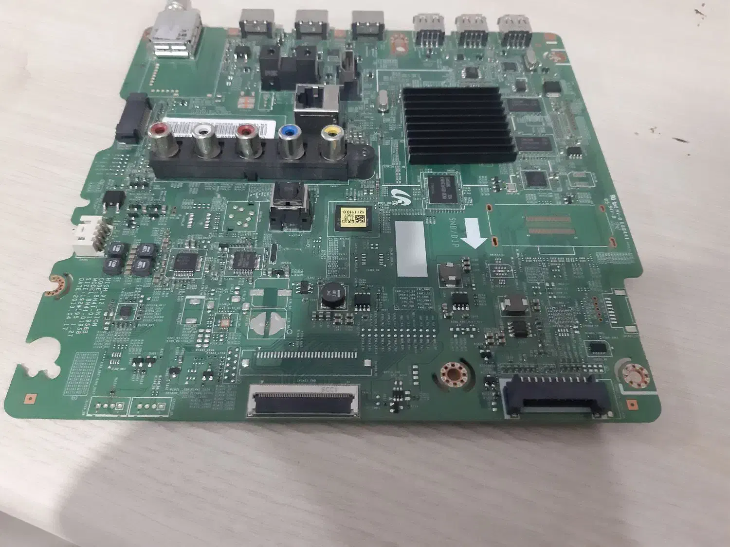 مین بردسامسونگ سری f|تلویزیون و پروژکتور|شهرکرد, |دیوار