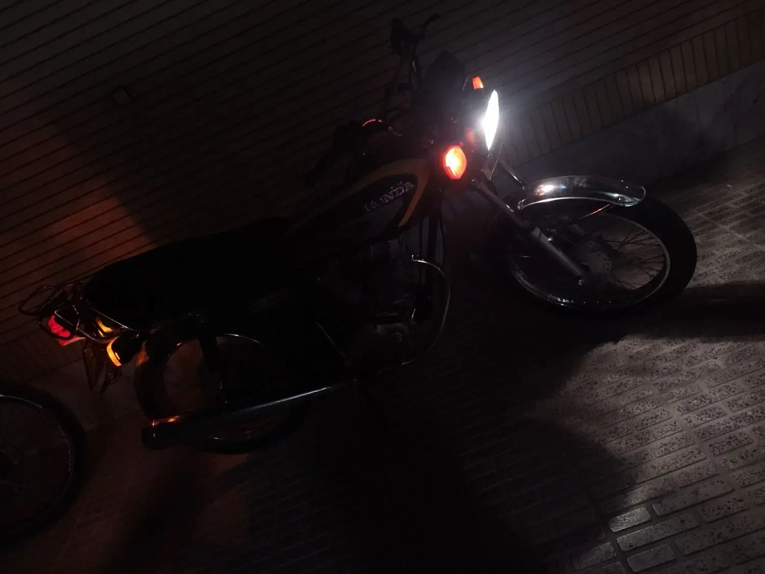 موتورسیکلت 125سوپر انجین|موتورسیکلت|مبارکه, |دیوار