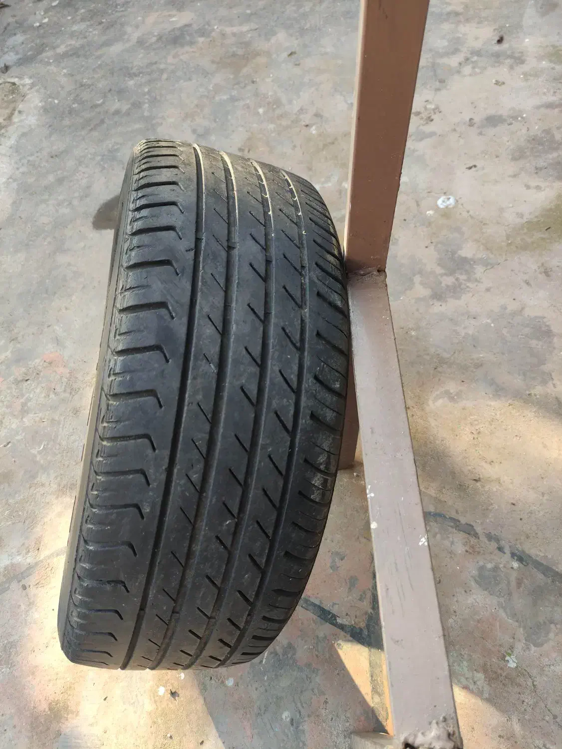 لاستیک خارجی تراینگل|قطعات یدکی و لوازم جانبی|لاهیجان, پردسر|دیوار